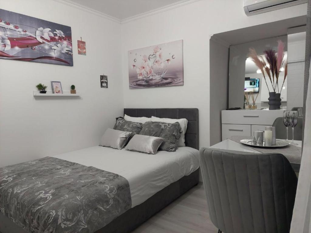 City Lux Square Apartment Skopje Luaran gambar